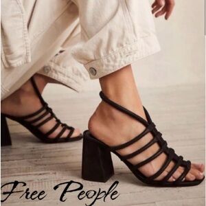 Free People Collette Black Cinched Heeled Block Heel Sandals SIZE 8 LN